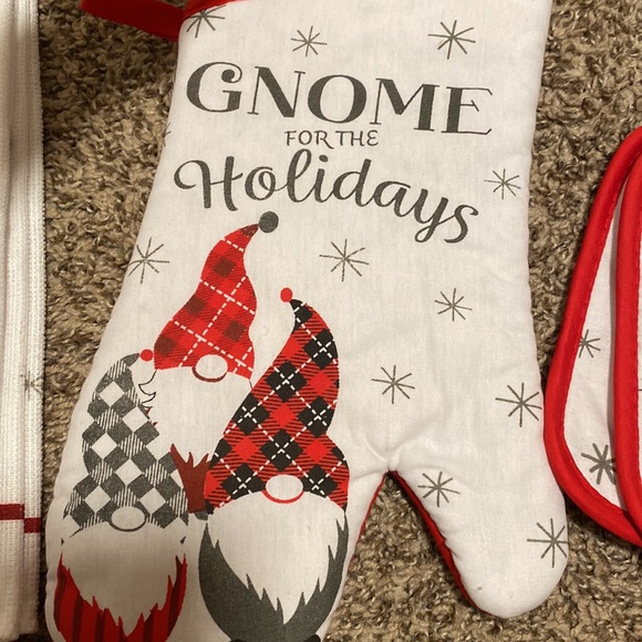 Gnome For The Holidays Kitchen Towels & Oven Mitts - Picture 3 of 7